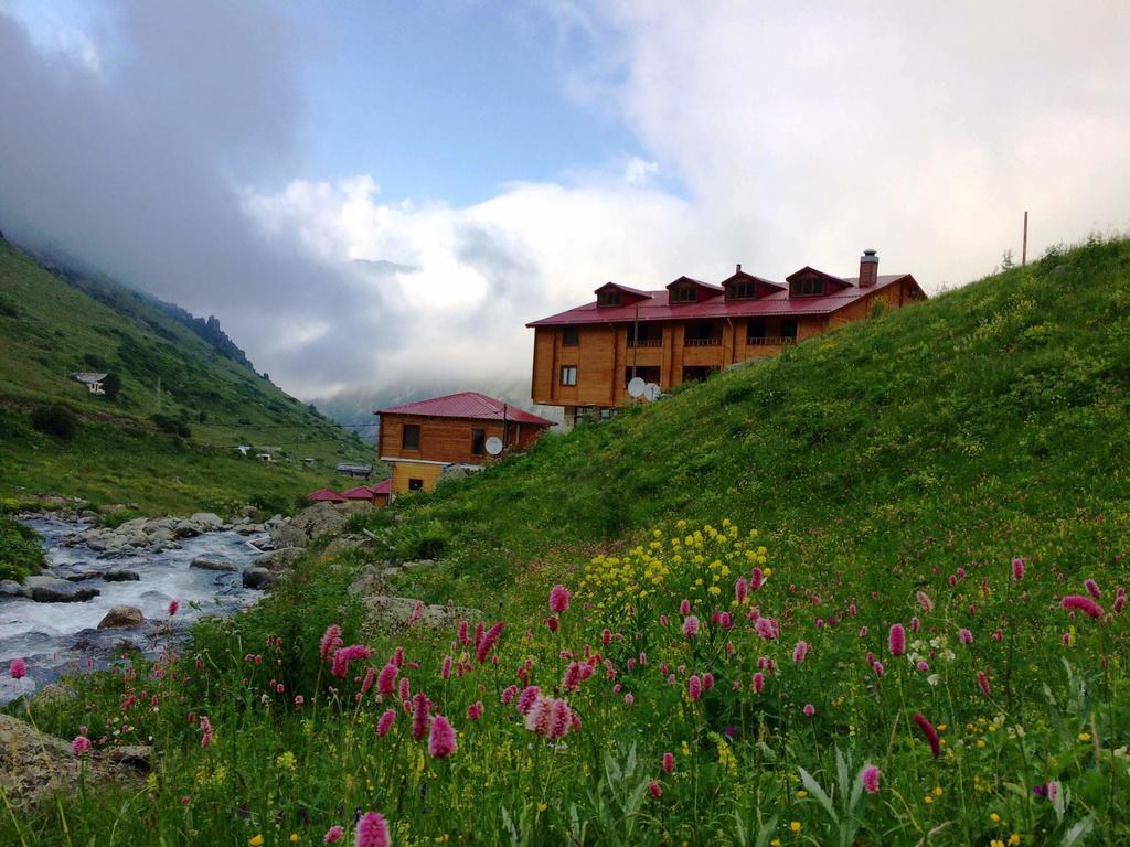 Yedigoller Hotel & Restaurant Uzungol Exterior photo